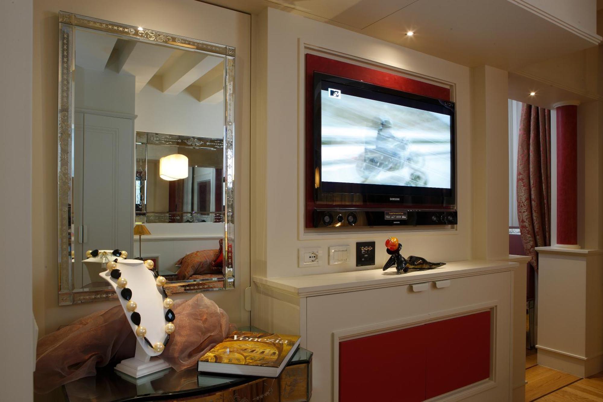 Canaletto Luxury Suites - San Marco Luxury Венеция Экстерьер фото